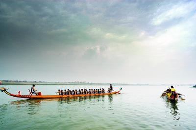 為啥說“世界有條汨羅江”？