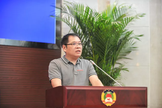 下好四步棋，以產(chǎn)業(yè)發(fā)展戰(zhàn)略統(tǒng)籌協(xié)調(diào)產(chǎn)業(yè)扶貧 高質(zhì)量發(fā)展