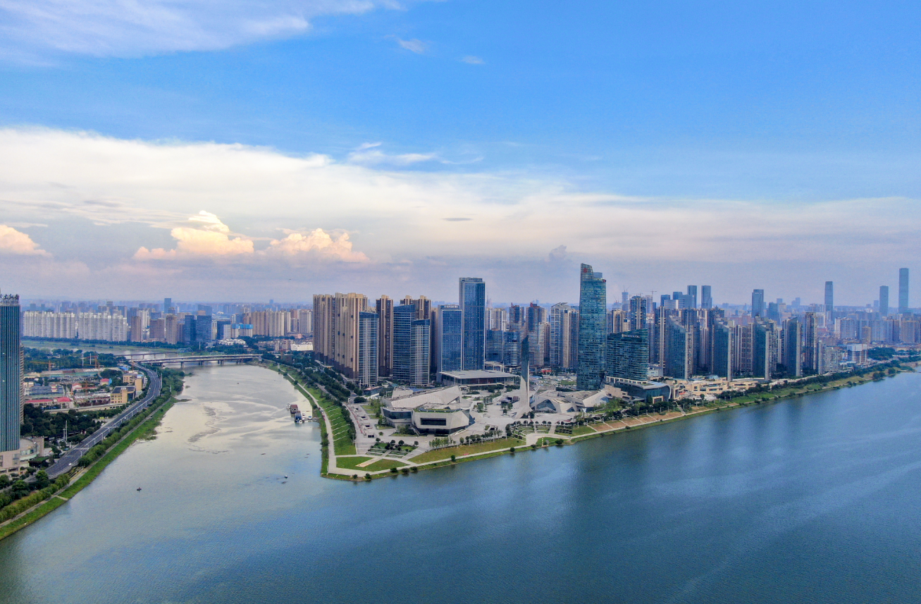 2024年湖南經(jīng)濟(jì)復(fù)盤(pán)分析與2025年經(jīng)濟(jì)發(fā)展展望